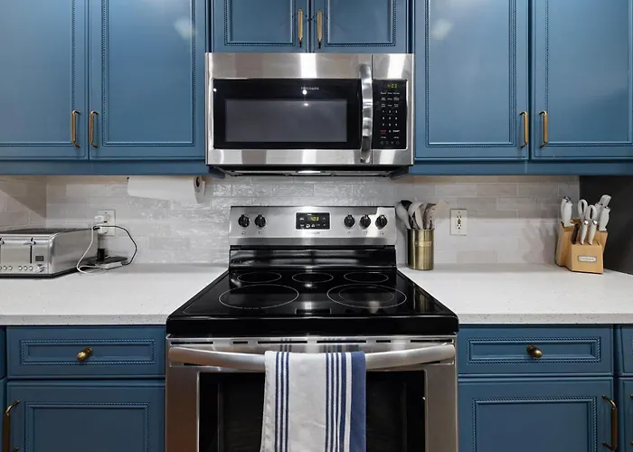 Newly Renovated, Water Views, 2 Bd Clearwater Beach