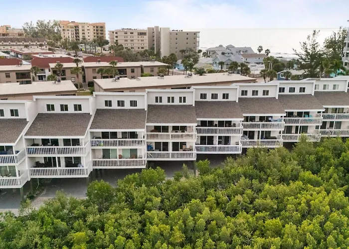 Newly Renovated, Water Views, 2 Bd