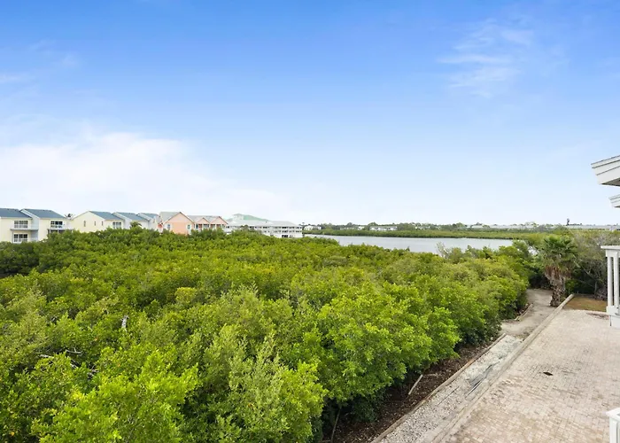 Newly Renovated, Water Views, 2 Bd * Clearwater Beach